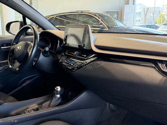 Toyota C-HR 2022 1.8 HYBRID - BUSINESS EDITION
