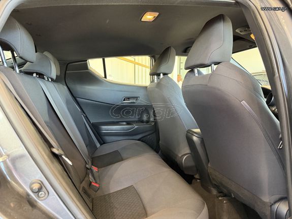 Toyota C-HR 2022 1.8 HYBRID - BUSINESS EDITION