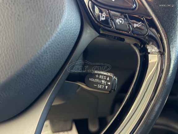 Toyota C-HR 2022 1.8 HYBRID - BUSINESS EDITION