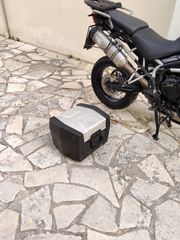 Triumph Tiger 800 XC 2011-thumb-7