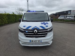 Ασθενοφόρο Renault 2023 traffic