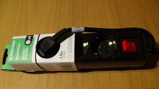 EUROLAMP EUROLAMP 4 θέσεων Schuko με διακόπτη – 1.5 m, καινούριο