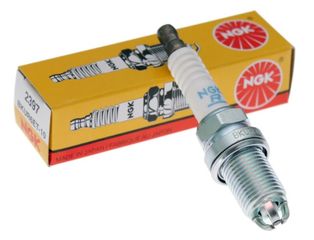 ΛΥΡΗΣ NGK SPARK PLUG ΤΡΕΙΣ ΑΚΙΔΕΣ BKUR6ET-10 2397