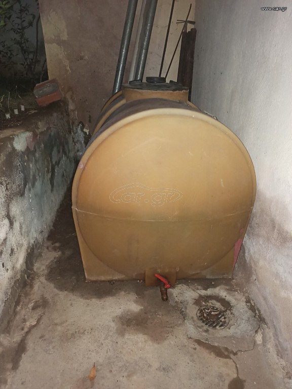 Δεξαμενή πετραλαιου