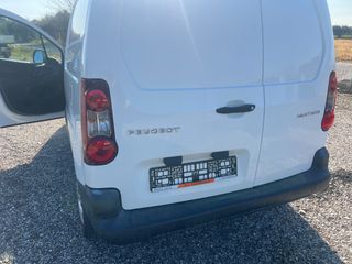 Peugeot Partner 2017 RALLYE-thumb-9