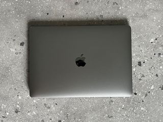 MacBook Air M1 – 8GB/256GB-thumb-1