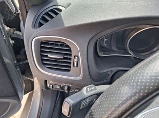Volvo V40 2016 Τ3 2016-thumb-15
