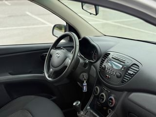 Hyundai i 10 2011-thumb-9