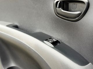 Hyundai i 10 2011-thumb-11