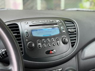 Hyundai i 10 2011-thumb-13