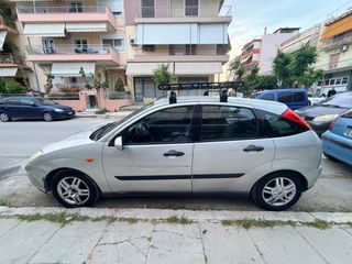 Ford Focus 2000 1.6 5D-thumb-4