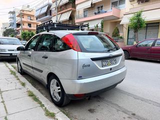 Ford Focus 2000 1.6 5D-thumb-5