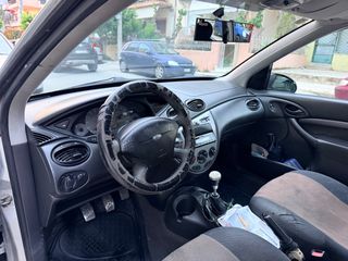 Ford Focus 2000 1.6 5D-thumb-7