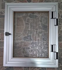ΠΩΛΕΙΤΑΙ ΣΕ ΑΡΙΣΤΗ ΚΑΤΑΣΤΑΣΗ ΠΑΡΑΘΥΡΟ ΜΠΑΝΙΟΥ
