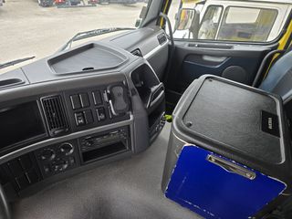 Ανατροπή Volvo 2011 FMX 500 EEV-thumb-24