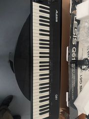 ALESIS Q61 MIDI KEYBOARD 61 KEYS