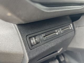 Peugeot 3008 2018 1.5 Blue-HDi Allure-thumb-25