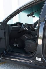 Tesla Model X 2023 Plaid-thumb-9