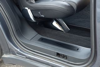 Tesla Model X 2023 Plaid-thumb-18