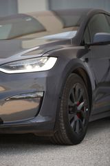 Tesla Model X 2023 Plaid-thumb-24