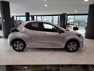 Mazda 2 Hybrid 2026 1.5 116hp AT FWD Exclusive-Line-thumb-3