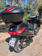Piaggio XEvo 400 2008-thumb-4