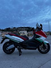Gilera GP 800 2010 Centenario-thumb-1
