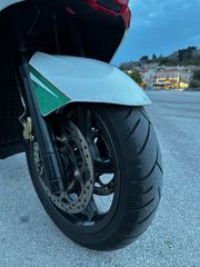 Gilera GP 800 2010 Centenario-thumb-6