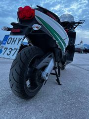 Gilera GP 800 2010 Centenario-thumb-7