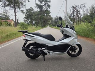 Honda PCX 125 2016-thumb-8