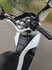 Honda PCX 125 2016-thumb-11