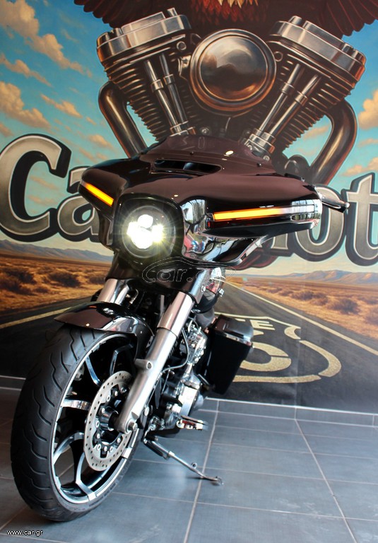 Harley Davidson Street Glide 2017 CVO Look
