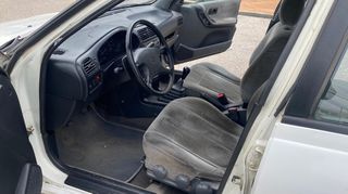 Nissan Sunny 1995-thumb-9