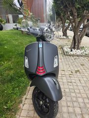 Piaggio Vespa GTS 300 2022 SUPER SPORT-thumb-2