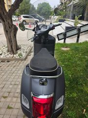 Piaggio Vespa GTS 300 2022 SUPER SPORT-thumb-4