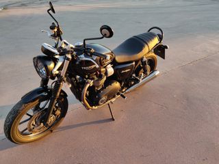 Triumph Street Twin 2017-thumb-2