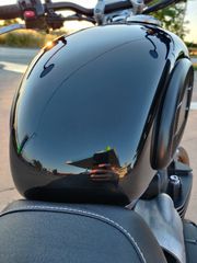 Triumph Street Twin 2017-thumb-11