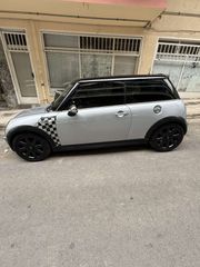 Mini John Cooper Works 2006-thumb-2