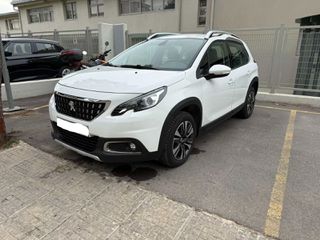 Peugeot 2008 2018 1.2 PURETECH 110 ALLURE-thumb-2