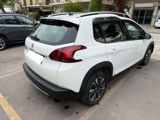 Peugeot 2008 2018 1.2 PURETECH 110 ALLURE-thumb-6