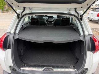 Peugeot 2008 2018 1.2 PURETECH 110 ALLURE-thumb-12
