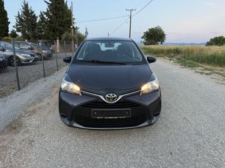 Toyota Yaris 2015-thumb-1
