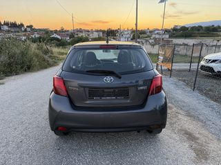 Toyota Yaris 2015-thumb-4