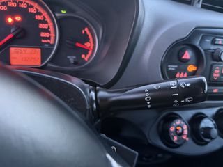 Toyota Yaris 2015-thumb-17