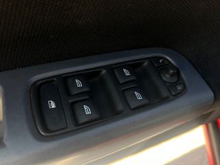 Volvo V50 2012 V50-thumb-8