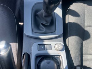 Volvo V50 2012 V50-thumb-13