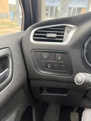 Citroen C4 2017 NAVIGATION CRUISE CONTROL-thumb-6