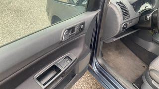 Volkswagen Polo 2005-thumb-10