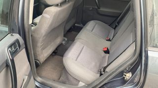 Volkswagen Polo 2005-thumb-15