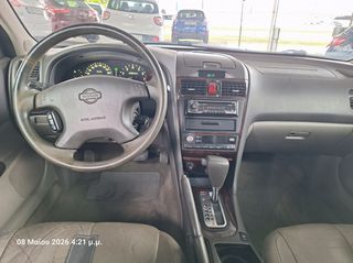 Nissan Maxima 2000 v6-thumb-7